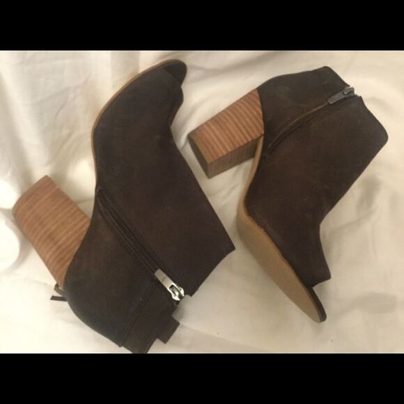 New Marc Fisher Novice Peep Toe Side Tassel Ankle - Picture 5 of 5